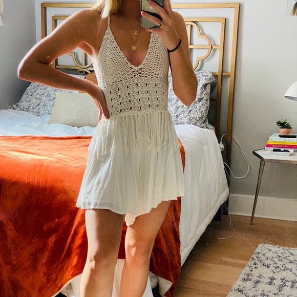 White Crochet Halter Romper from LF, size S - Picture 3 of 7